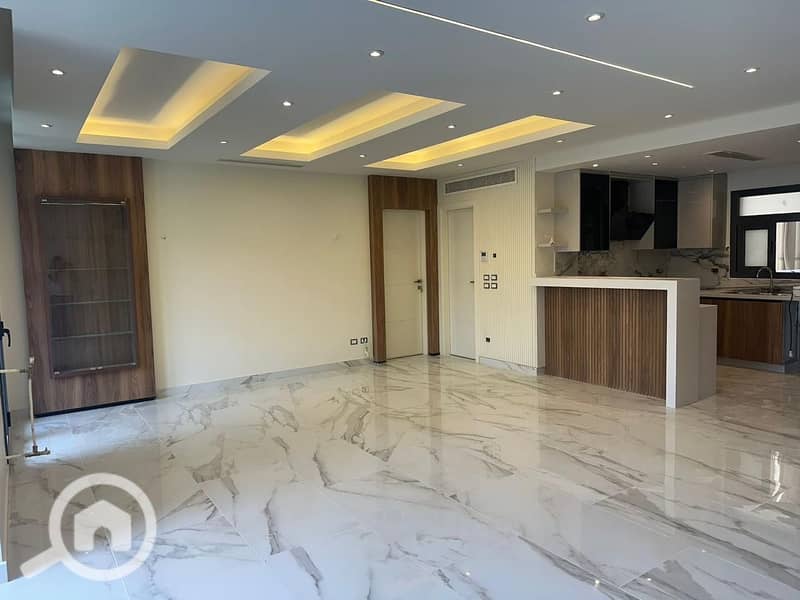 14 da2c560c-0358-4559-931d-fca408cb1489. jpeg