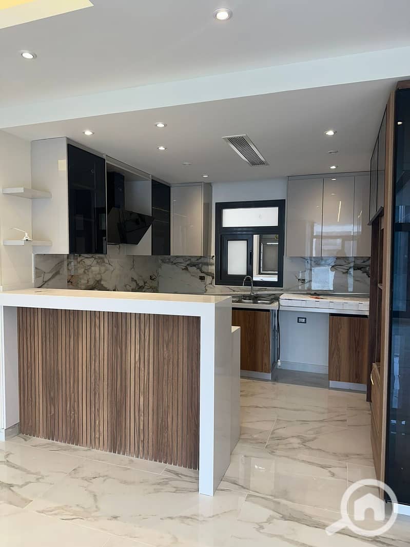 16 ad4cc7fd-3cbc-43d7-88bd-17d94b22e5b5. jpeg