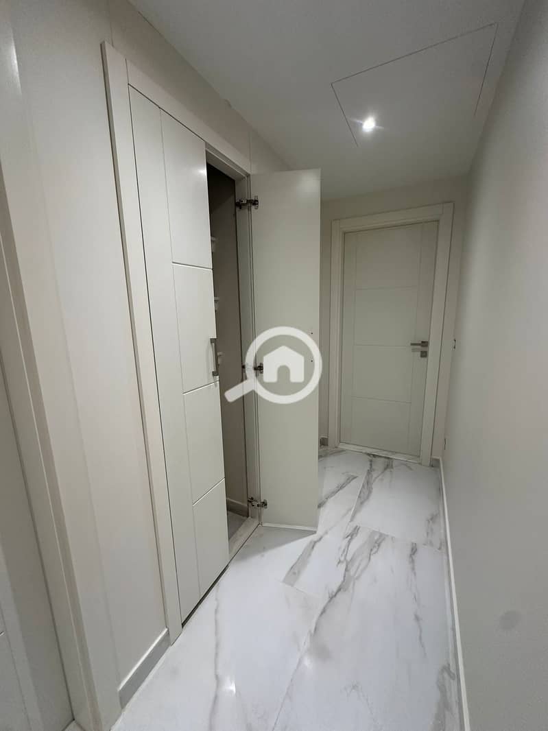 22 ce106589-4450-4b08-b89c-97d49de5c0fb. jpeg