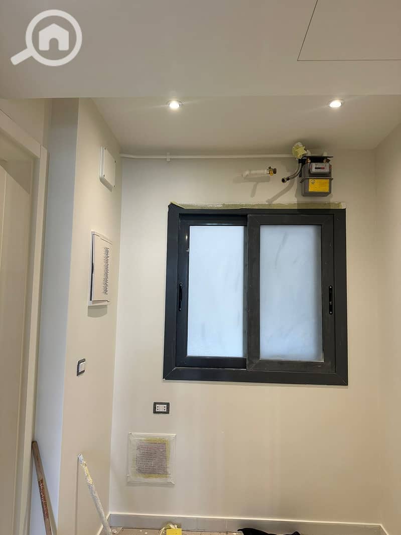 24 f38ae45f-ba46-4203-9652-e532ada65ae6. jpeg