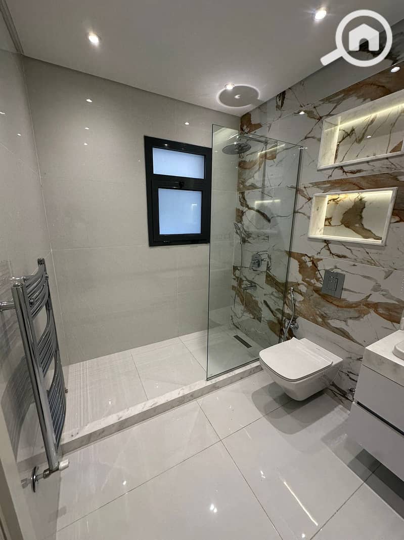 28 692895be-5859-4f44-a386-076fe75028ca. jpeg