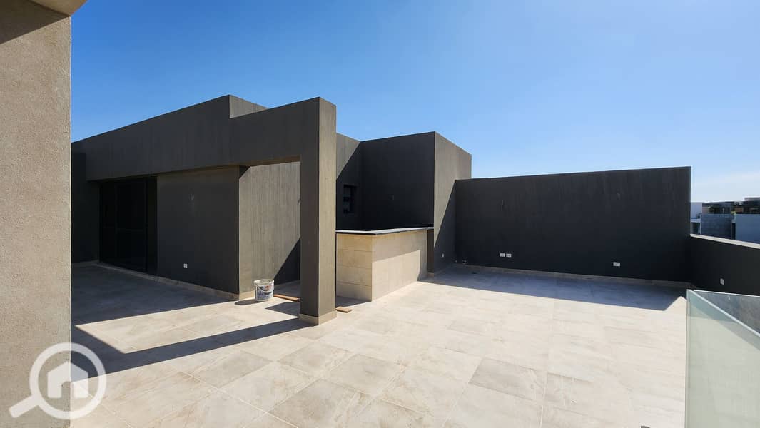 2 20250501_094729. jpg