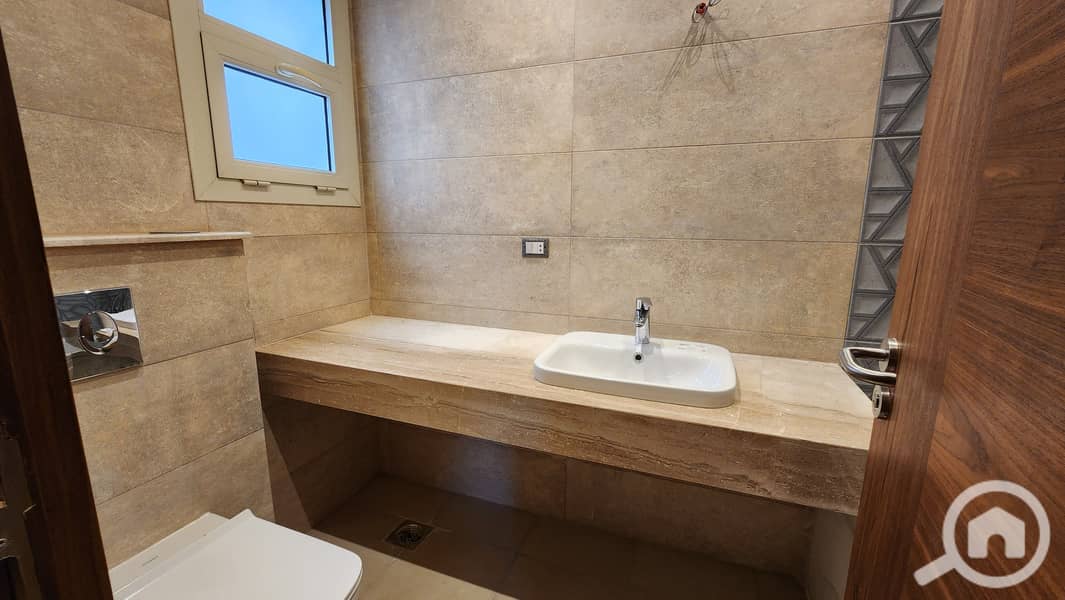 12 20250501_094942. jpg