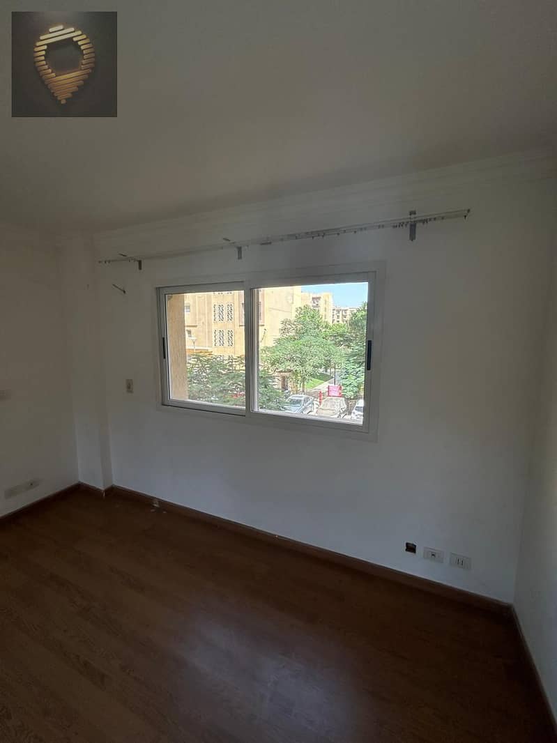 8 WhatsApp Image 2025-10-26 at 11.03. 40_e7a14e21. jpg