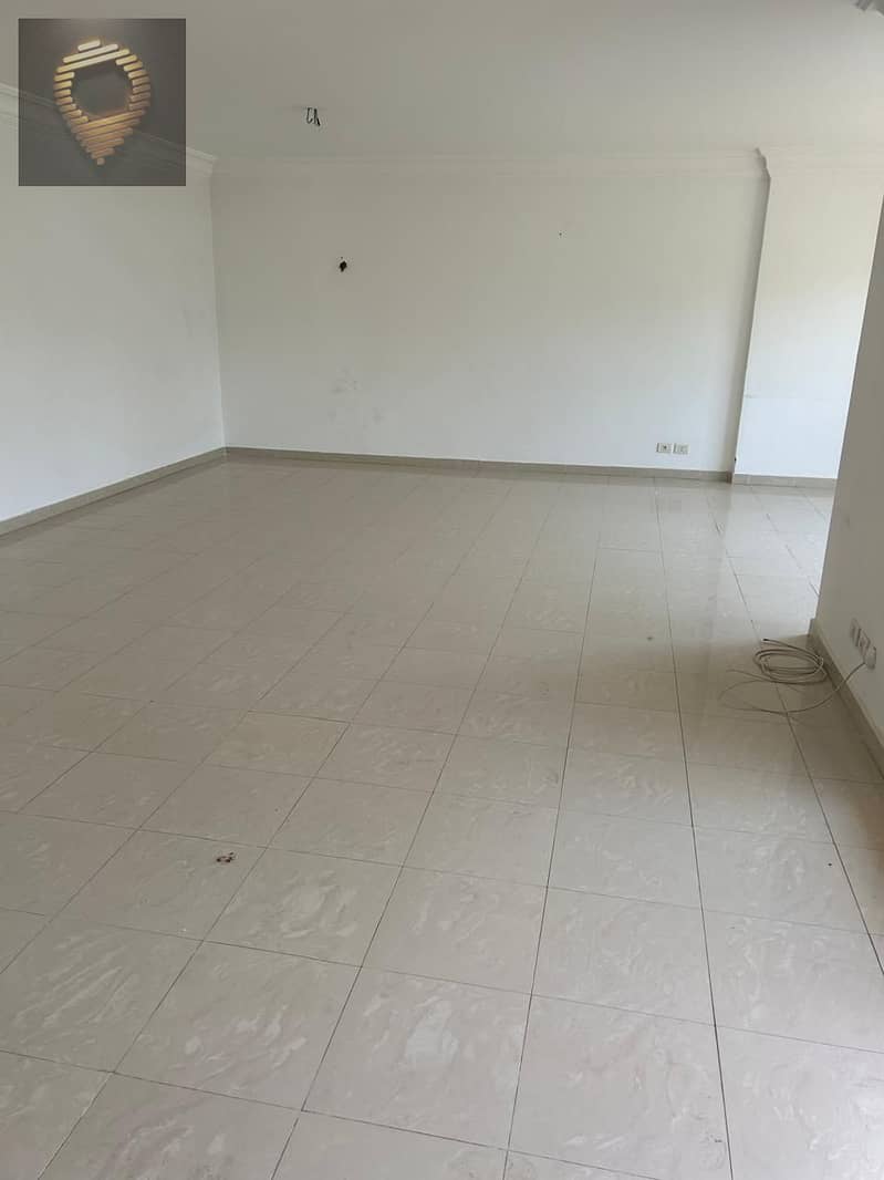 9 WhatsApp Image 2025-10-26 at 11.03. 43_99718302. jpg