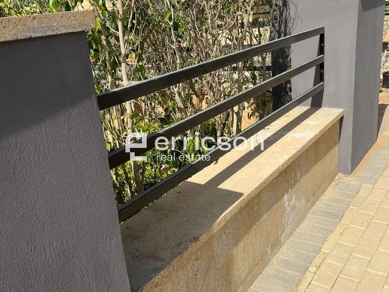 4 Untitled design (3). jpg