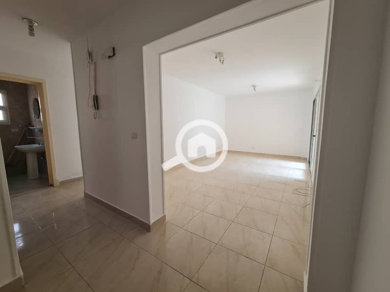 4 WhatsApp Image 2025-11-05 at 12.57. 43_58d28364. jpg