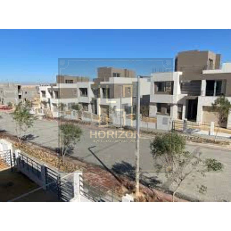 10 Villa for sale in Compound Palm Hills New Cairo. jpg