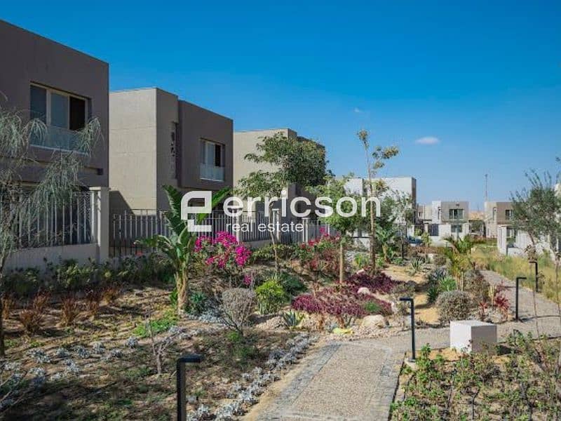 4 Untitled design (12). jpg