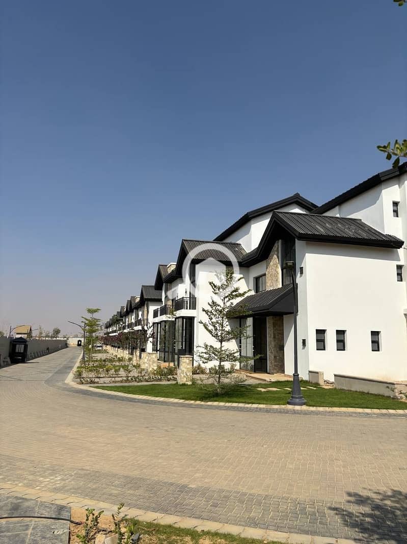 8 6033020714380019974_121. jpg