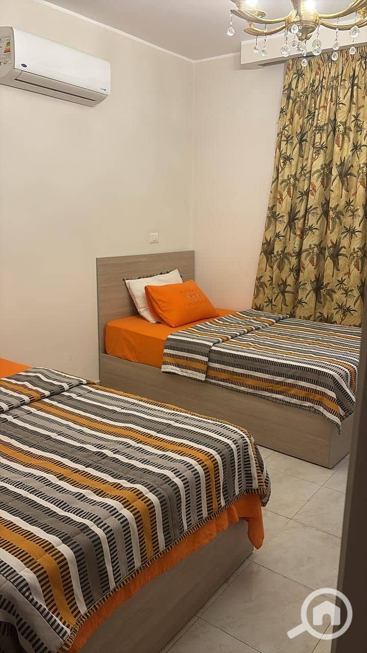 4 8527c229-f3de-4344-b11d-fc656dde8563. jpeg