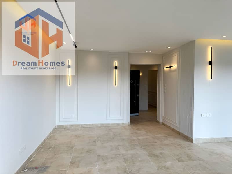 2 e7018fe1-1b90-4e13-8871-3fc9a2bb5474. jpeg