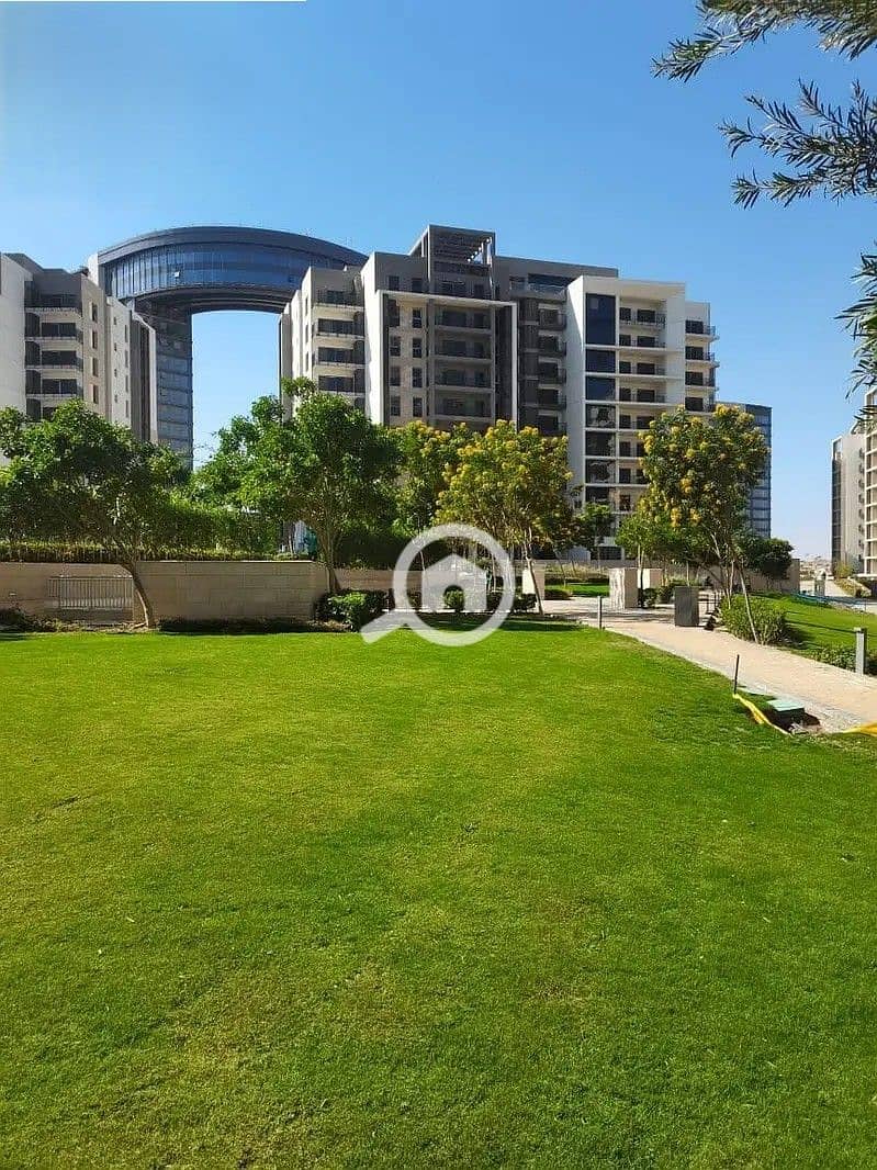 14 5355a11c-501d-416a-a8ea-d2d553ac40b8. jpg