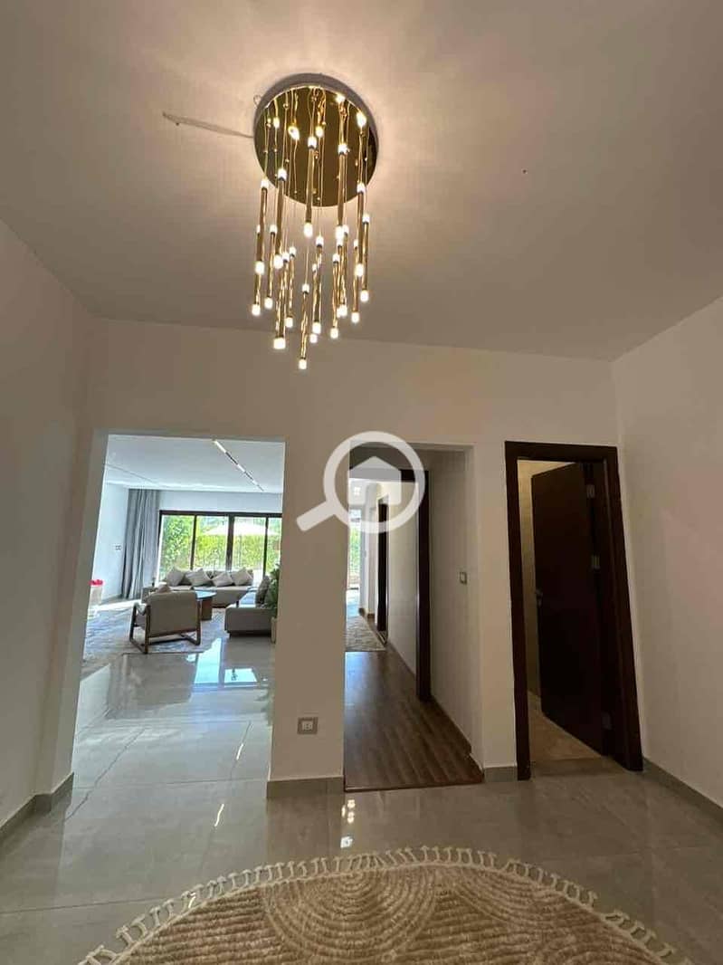 8 305433ff-dfb4-4eae-8bdd-221e65e0222a. jpg