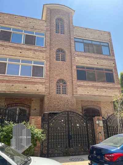 شقة 3 غرف نوم للايجار في 6 أكتوبر، الجيزة - IMG-20251101-WA0206. jpg