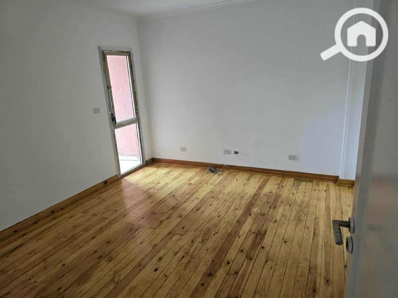 4 e7d9f69e-3c96-4199-9782-d939e75ced8e. jpg