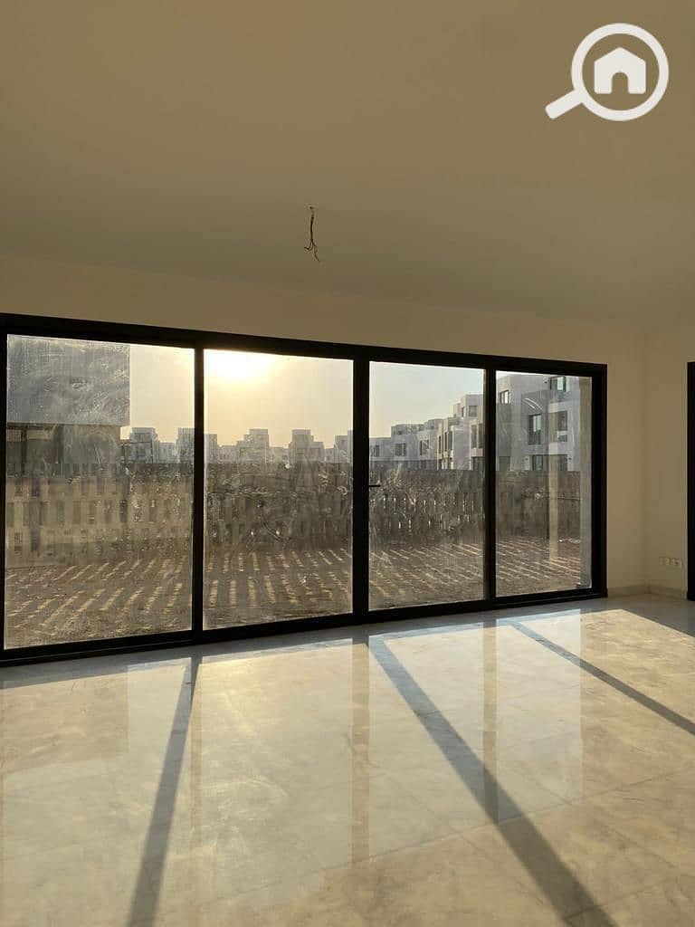 7 5567cb31-7604-4188-9aab-11756c8e367f. jpg