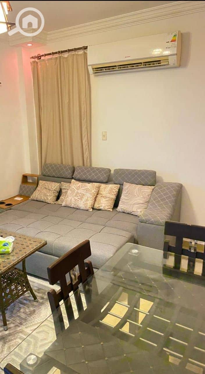 2 4015221c-8adb-4200-bd64-ae11d0071247. jpeg