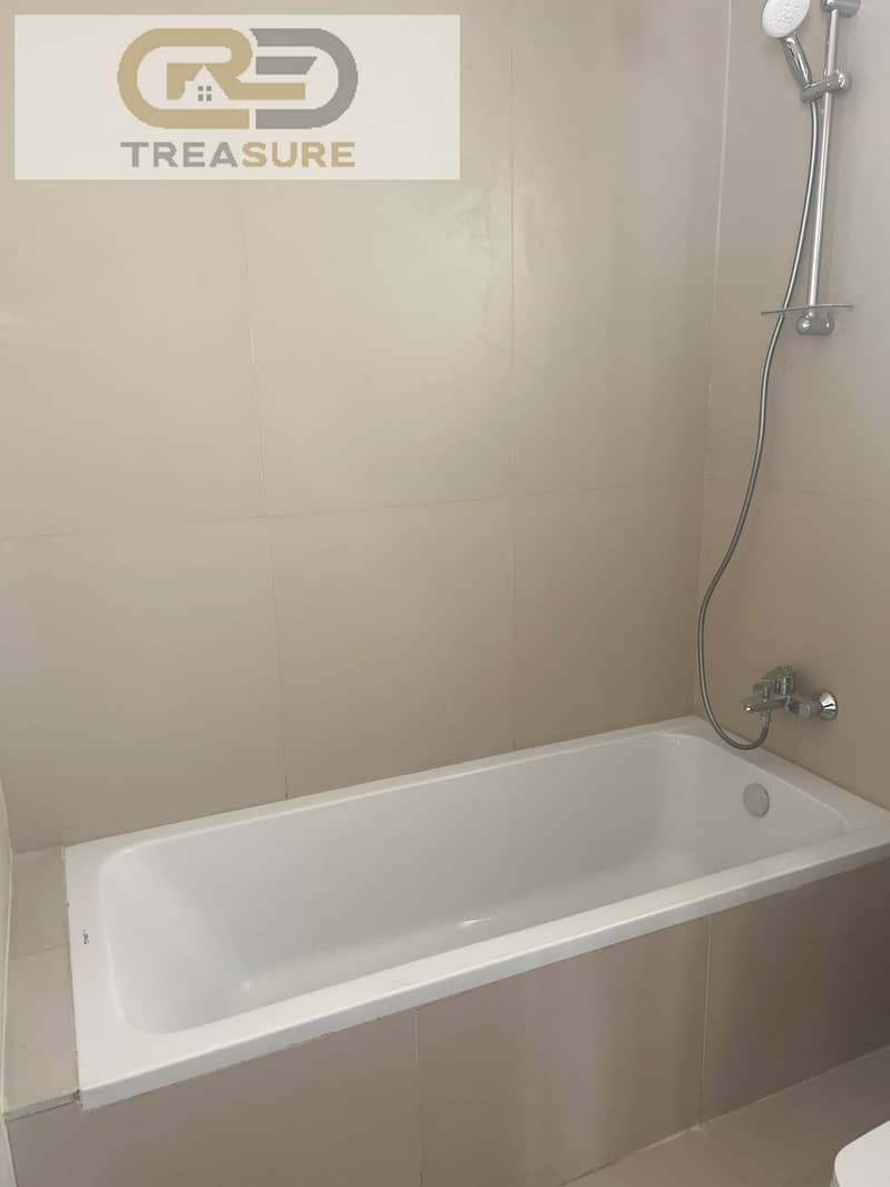 7 WhatsApp Image 2025-11-05 at 3.08. 23 PM. jpeg