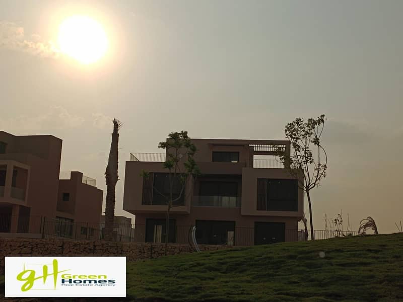 10 WhatsApp Image 2025-11-05 at 13.22. 03_b0af2c78. jpg