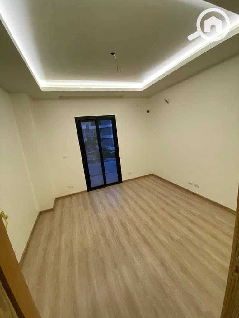 8 528483276_122215540526118616_2087772837575980779_n. jpg