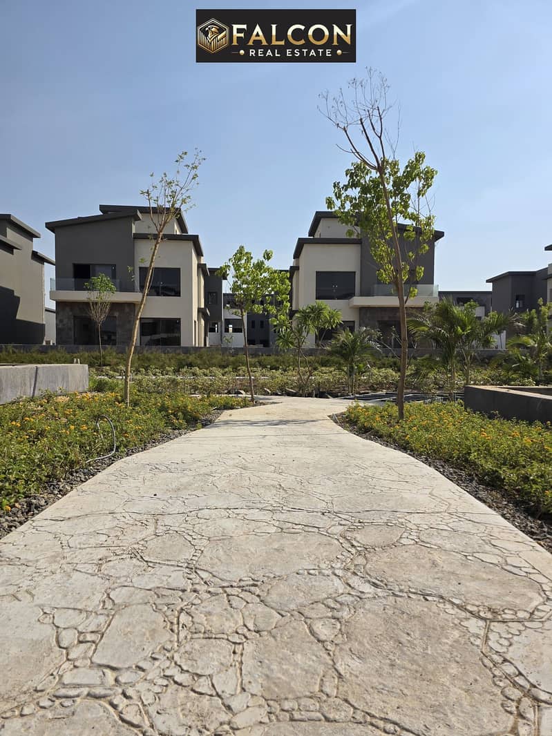 3 WhatsApp Image 2025-10-18 at 14.27. 32_f6b41e87. jpg