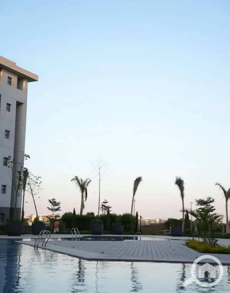 2 8fa18f24-c112-4027-b21c-c9d78d003159. jpg