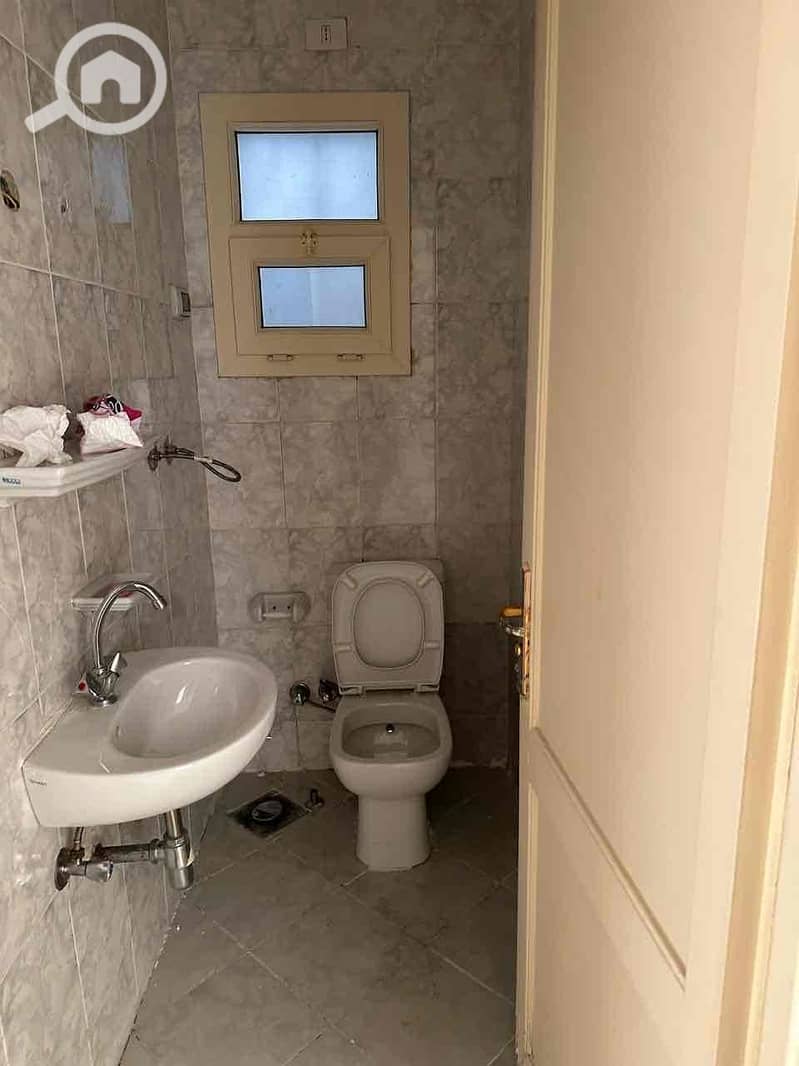 4 8aa9677f-13e2-4871-a59f-e9e8fa1bf82e. jpg