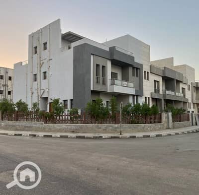 4 Bedroom Villa for Sale in Shorouk City, Cairo - WhatsApp Image 2025-07-06 at 11.46. 41_9f5453e9. jpg 4 Bedroom Villa for Sale in Shorouk City, Cairo - WhatsApp Image 2025-07-06 at 11.46. 41_9f5453e9. jpg