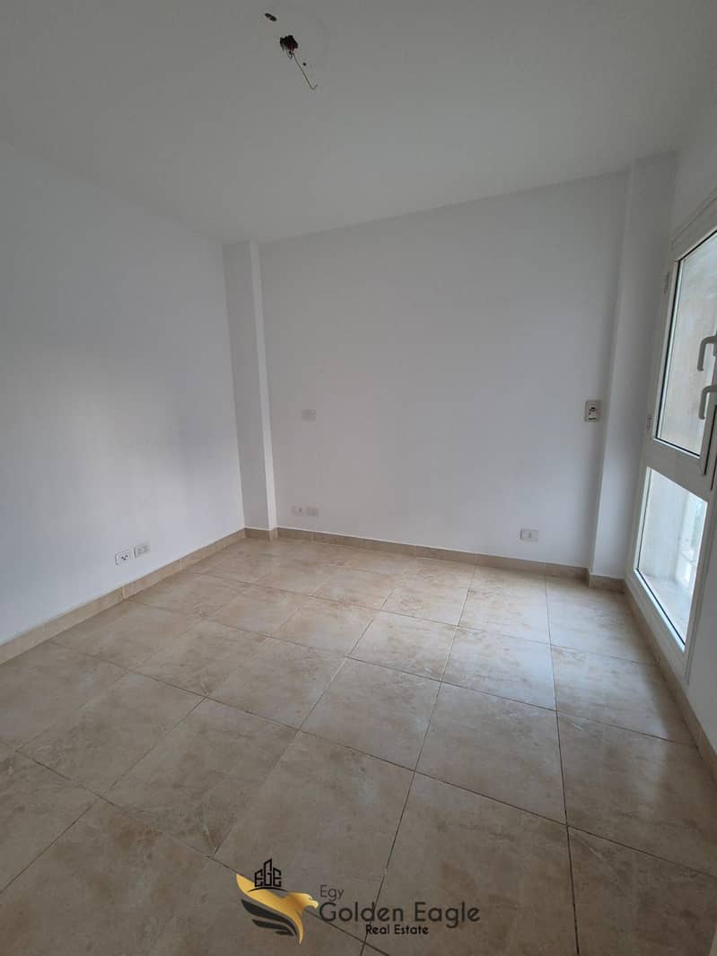 6 05001af1-832a-4625-87a9-407c293cf420. jpg