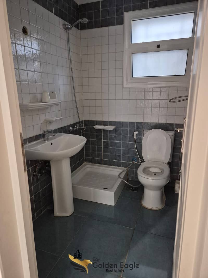 8 982ec5b8-997d-4c35-88f8-558b1bb1ac2a. jpg