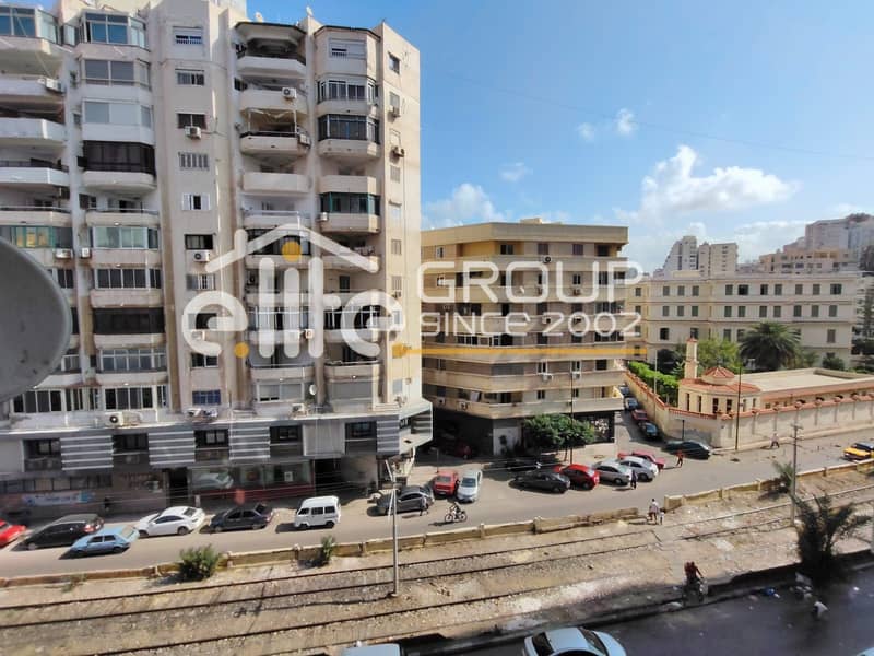 6 817bef7a-b411-4596-b600-647a96480c4d. jpeg