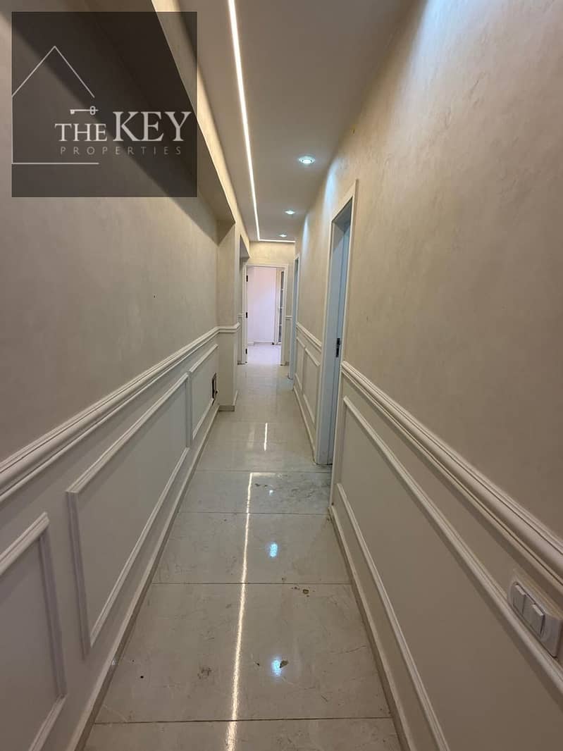 10 57244e27-7c9f-4575-bf72-519964d80314. jpg