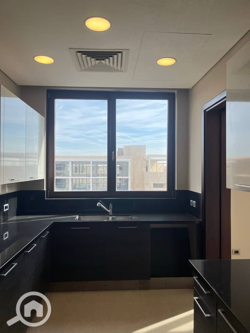 10 WhatsApp Image 2024-06-05 at 20.05. 23_e0adfadc. jpg