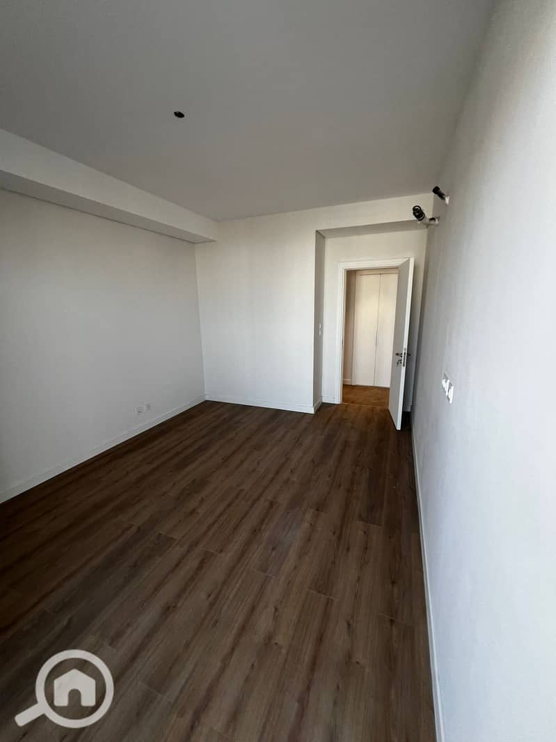 4 WhatsApp Image 2025-11-05 at 2.55. 27 PM. jpeg