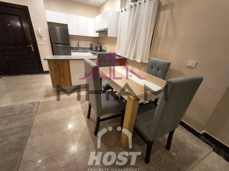 photo_5787449460949453659_y. jpg