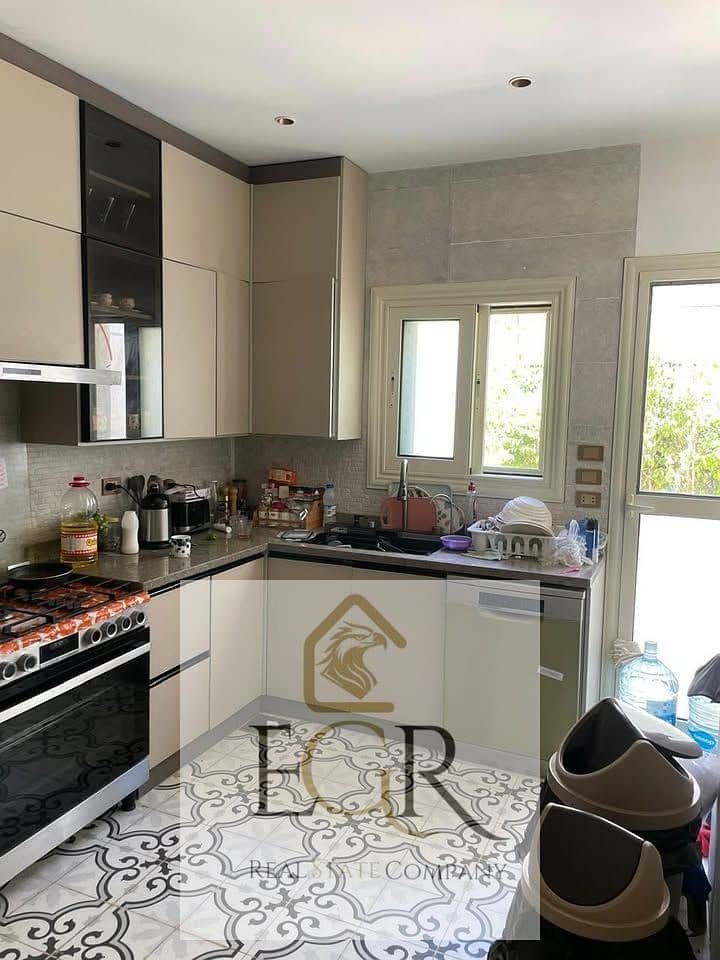 9 574404245_867435385733269_7241821356490750800_n. jpg