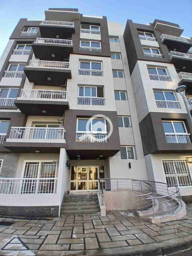 1000751705. jpg 1000751705. jpg