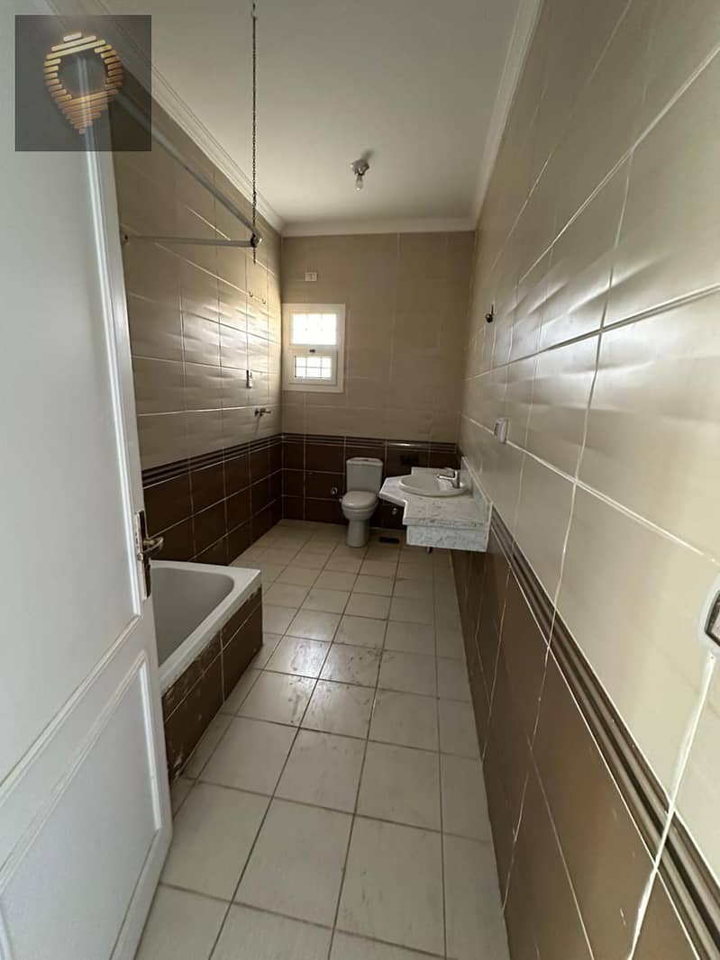 18 WhatsApp Image 2025-11-05 at 15.35. 12_91e9c7de. jpg