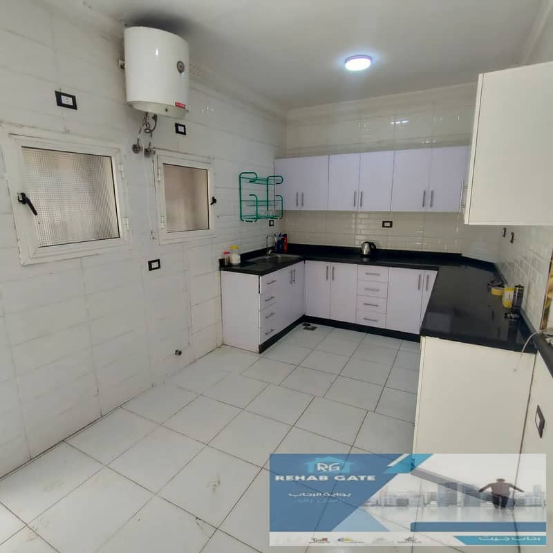 10 a594cbaa-37aa-476c-8c81-c098e3264adb. jpg