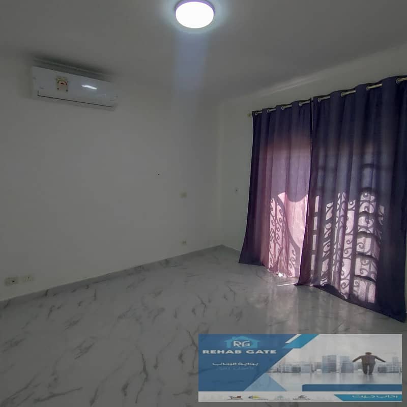 11 aa80699d-bdb4-41ba-83ea-9ca18a3fb7a3. jpg