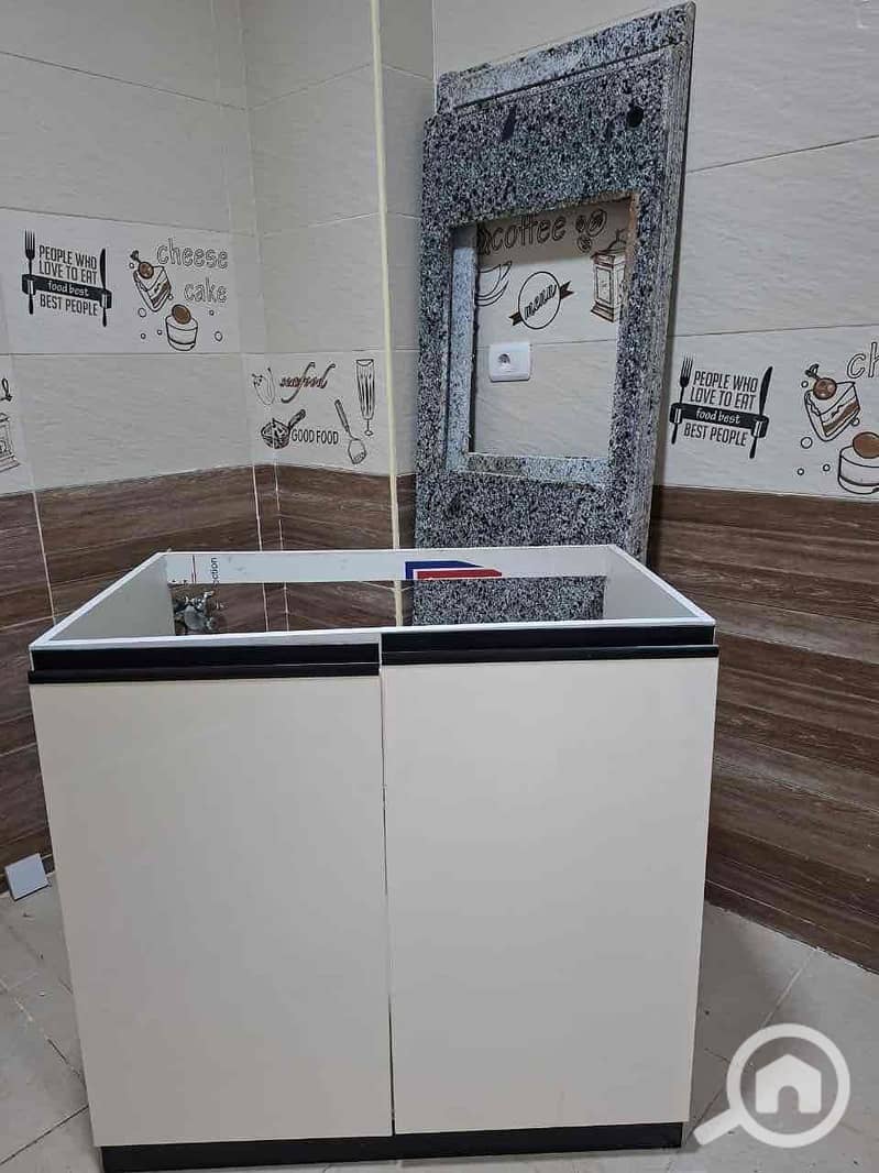 24 4e067780-f4f7-46d0-a652-70c61db0e011. jpg