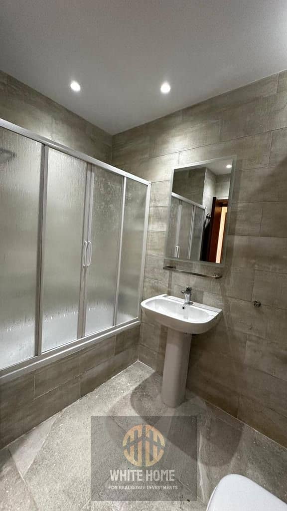 10 2f031adb-4577-4920-a7e4-57304f57fcc2. jpeg