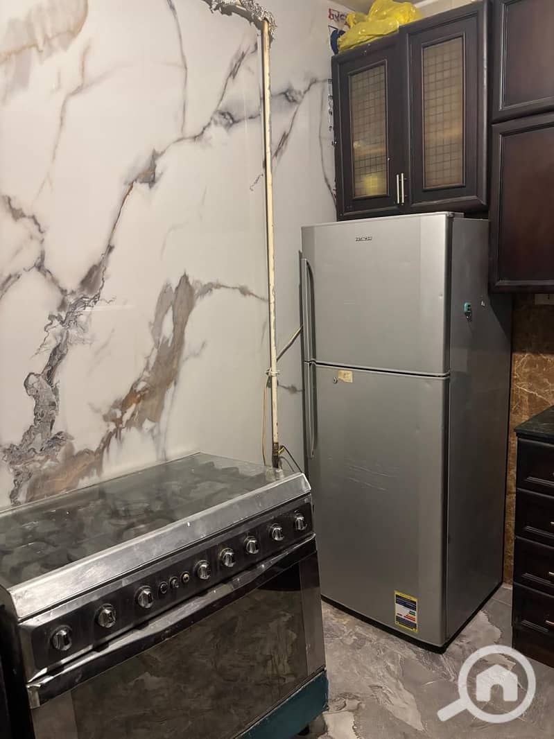 10 4c8bd7d0-1aaa-4a93-a3ac-bdd4de1d64c2. jpeg