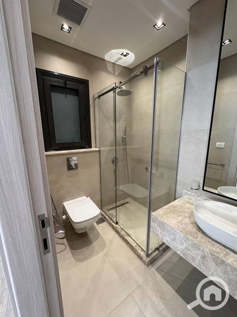 7 WhatsApp Image 2025-11-03 at 14.04. 38 (2). jpeg