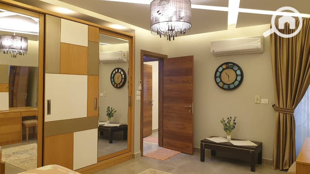 7 28d189fc-6ea8-4e62-900c-c41b81baa02a. jpeg