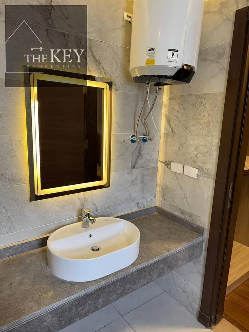 13 e8272368-cce5-4002-aa87-91f538b190b9. jpg