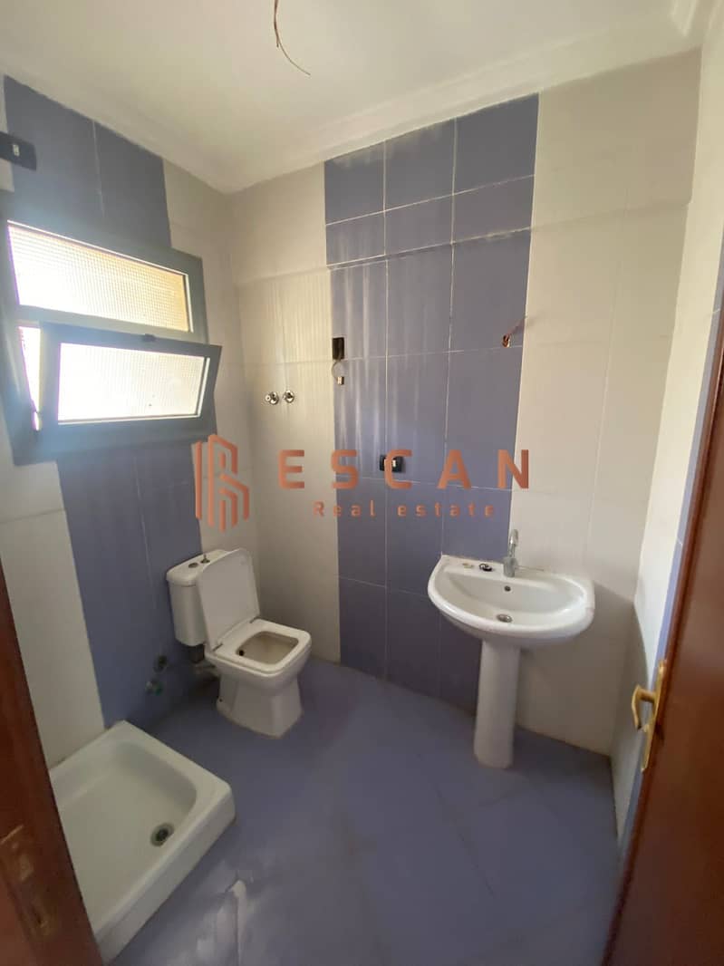 10 U340980 (10). jpg