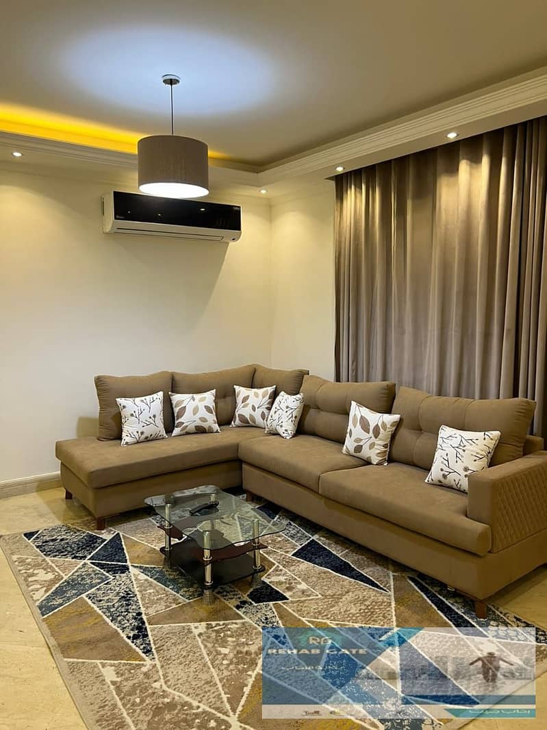 2 ca2e24c4-eaf9-42df-ac7d-2e6748bb4364. jpg