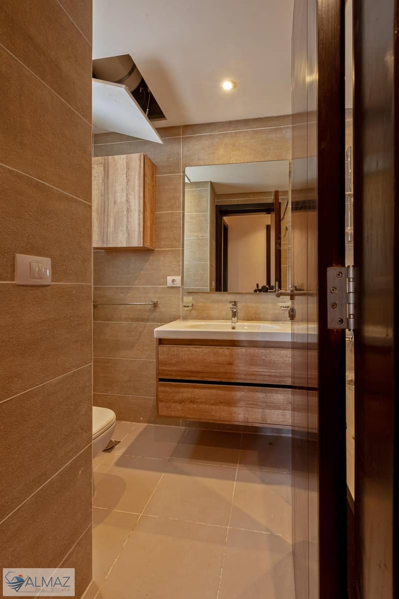 4 WhatsApp Image 2025-11-05 at 3.33. 20 PM (2). jpeg